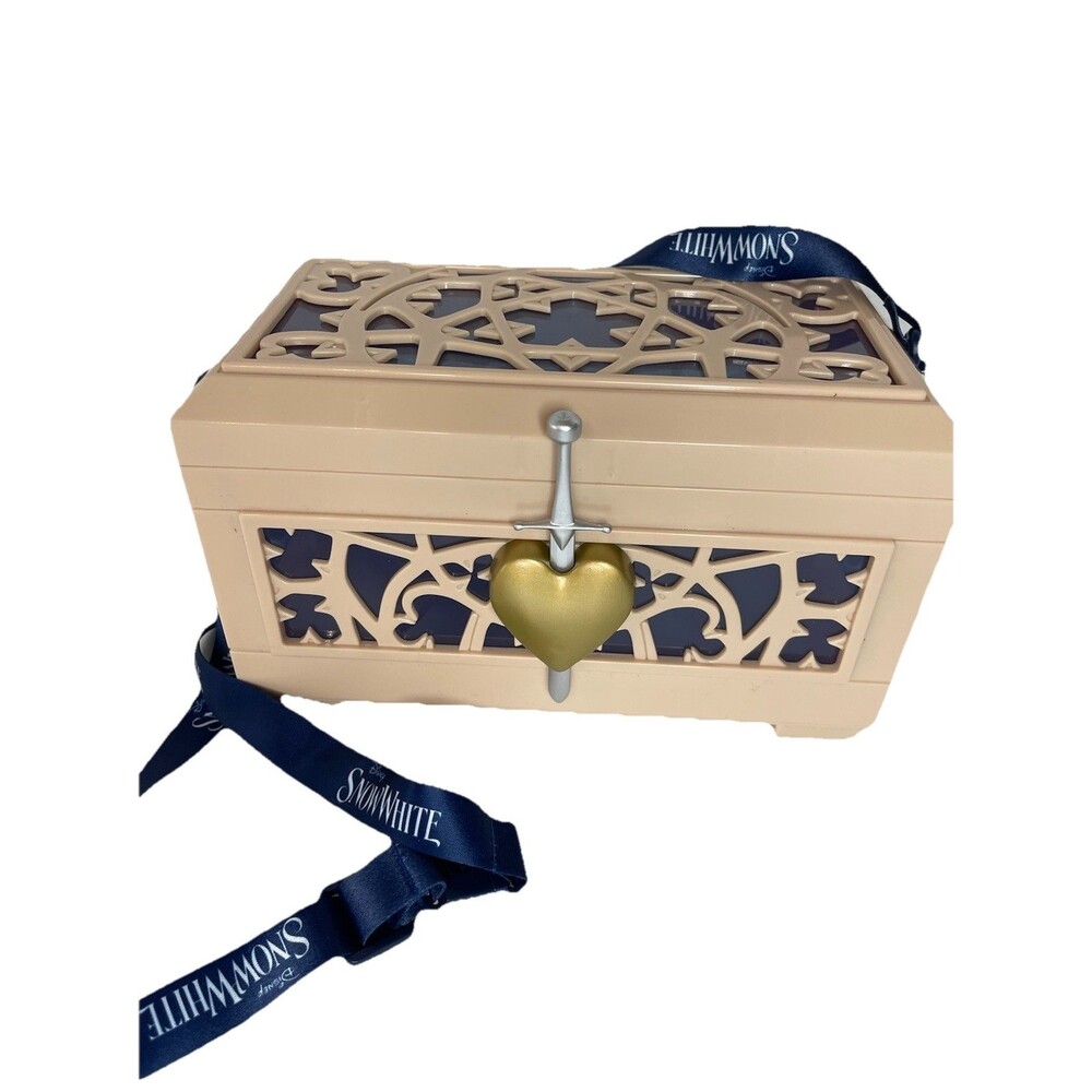 Snow White Heart Box Popcorn Bucket Regal Disney Snow White 2025 Plastic